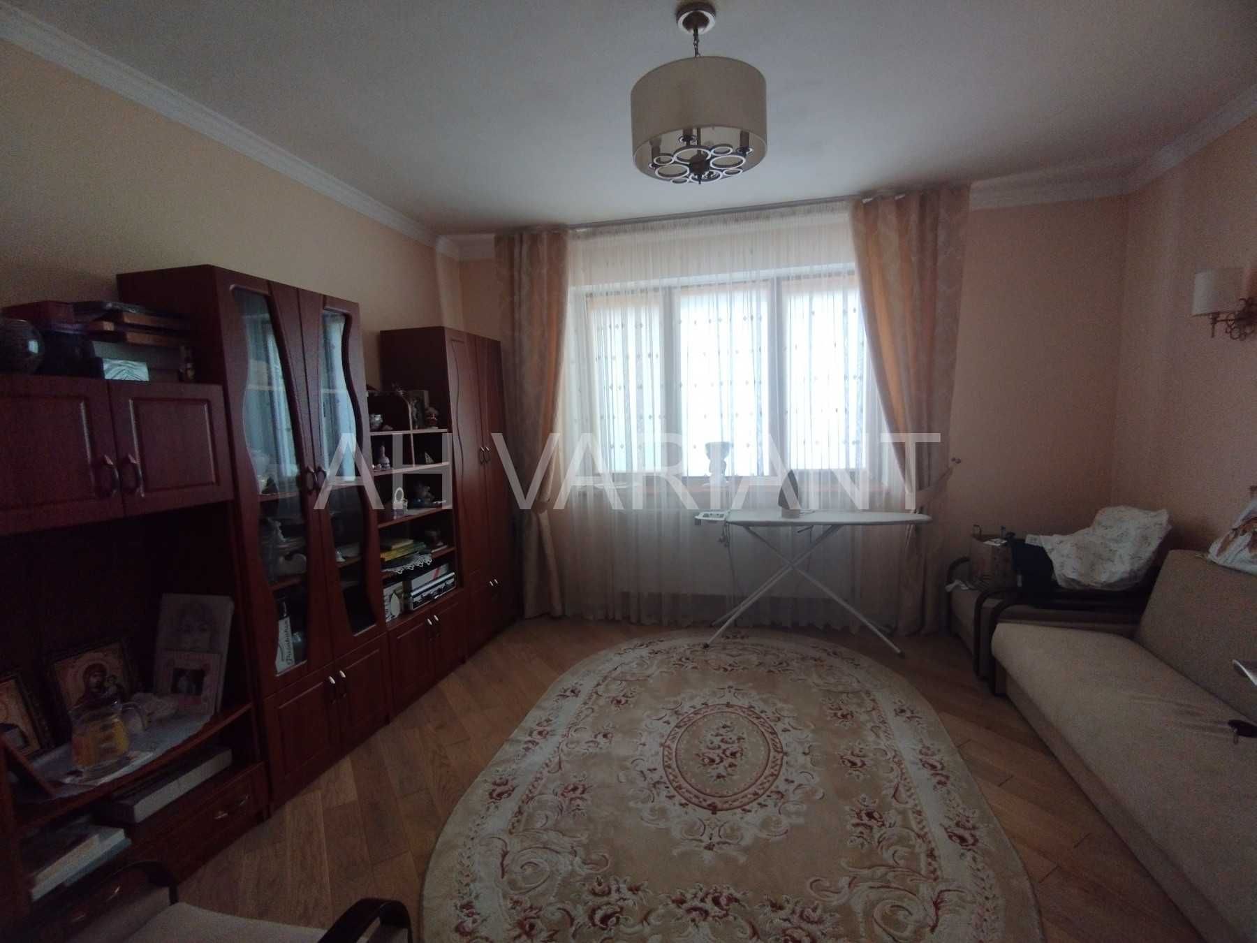 Продається будинок, с. Сторожниця
Код: 8761