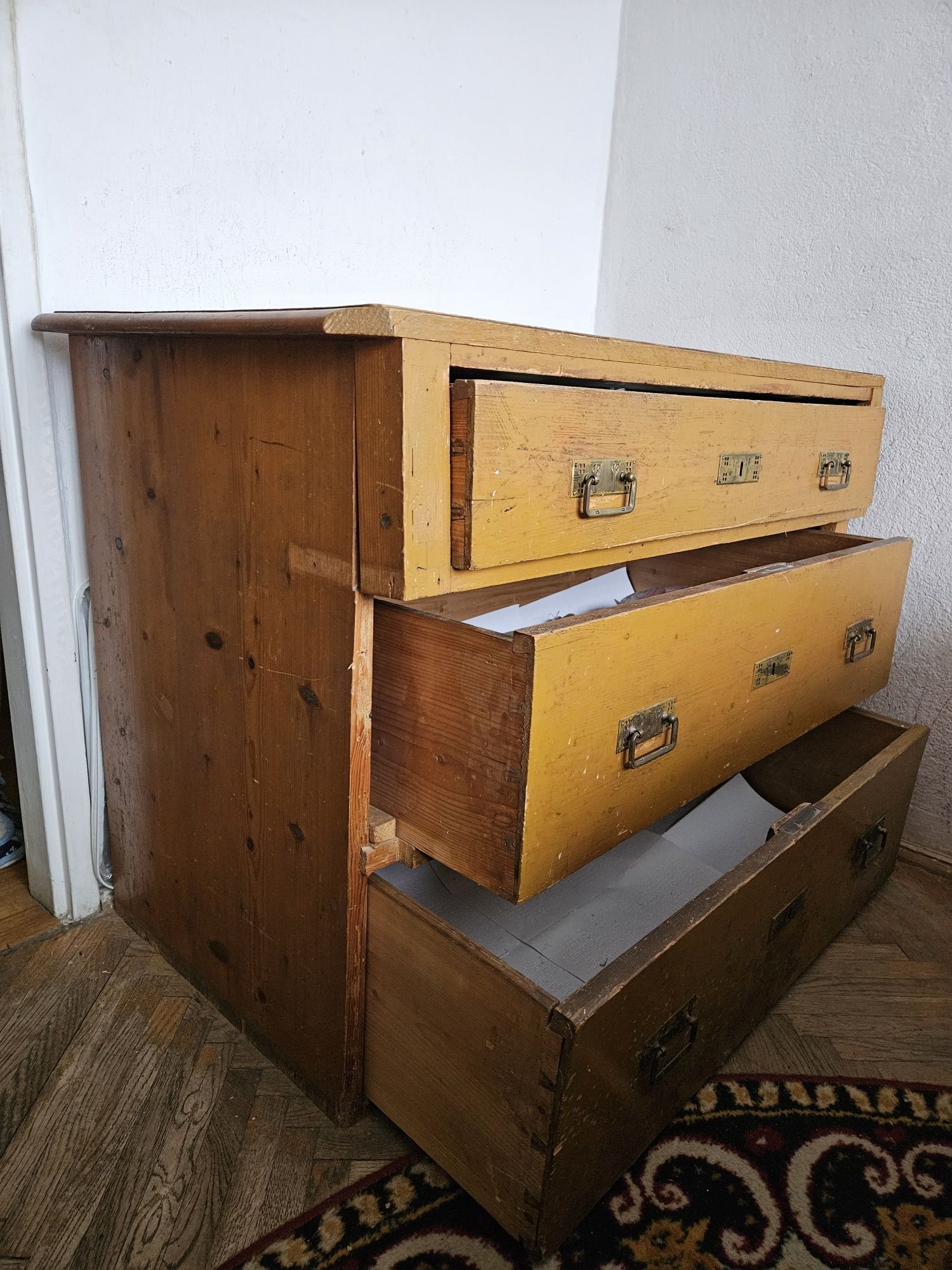 Stara komoda przedwojenna antyk 3 szuflady