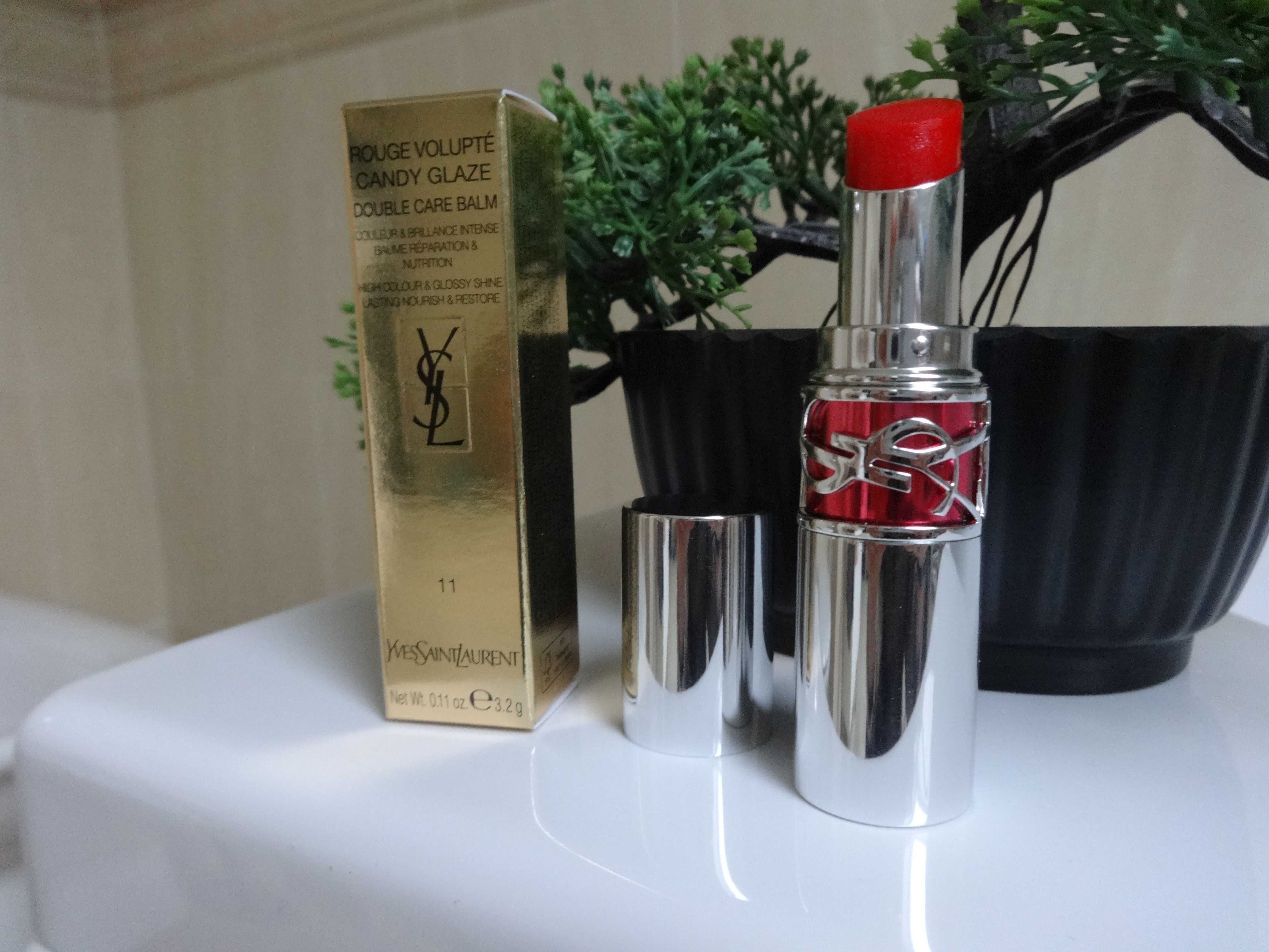 Yves Saint Laurent balsam do ust 11 - Red Thrill