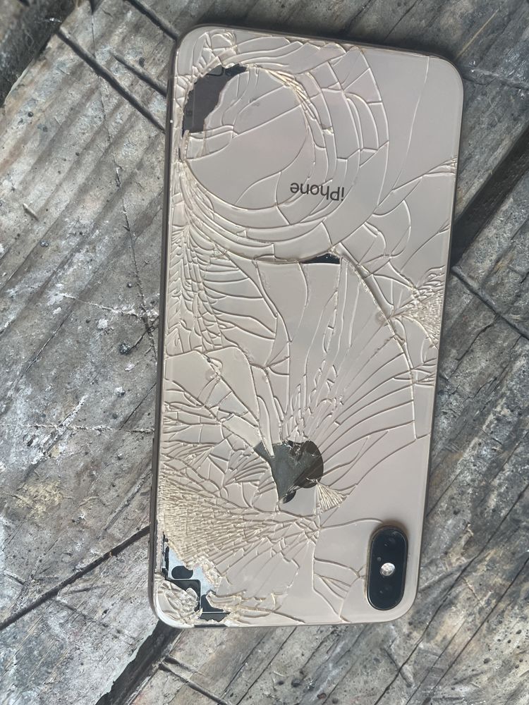 Iphone XS MAX 256gb потертый