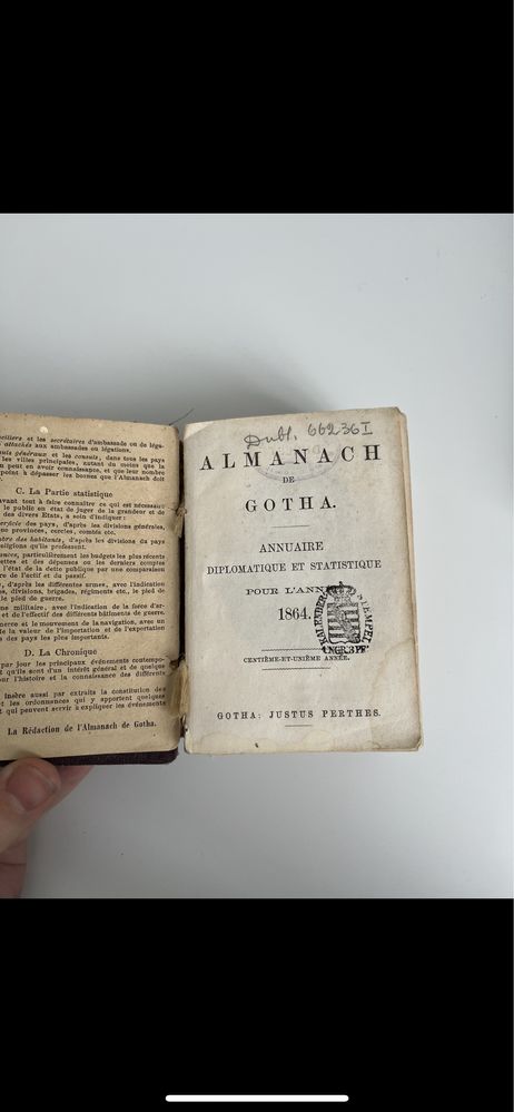 Книга про європейські аристократична роди видання  1864 року