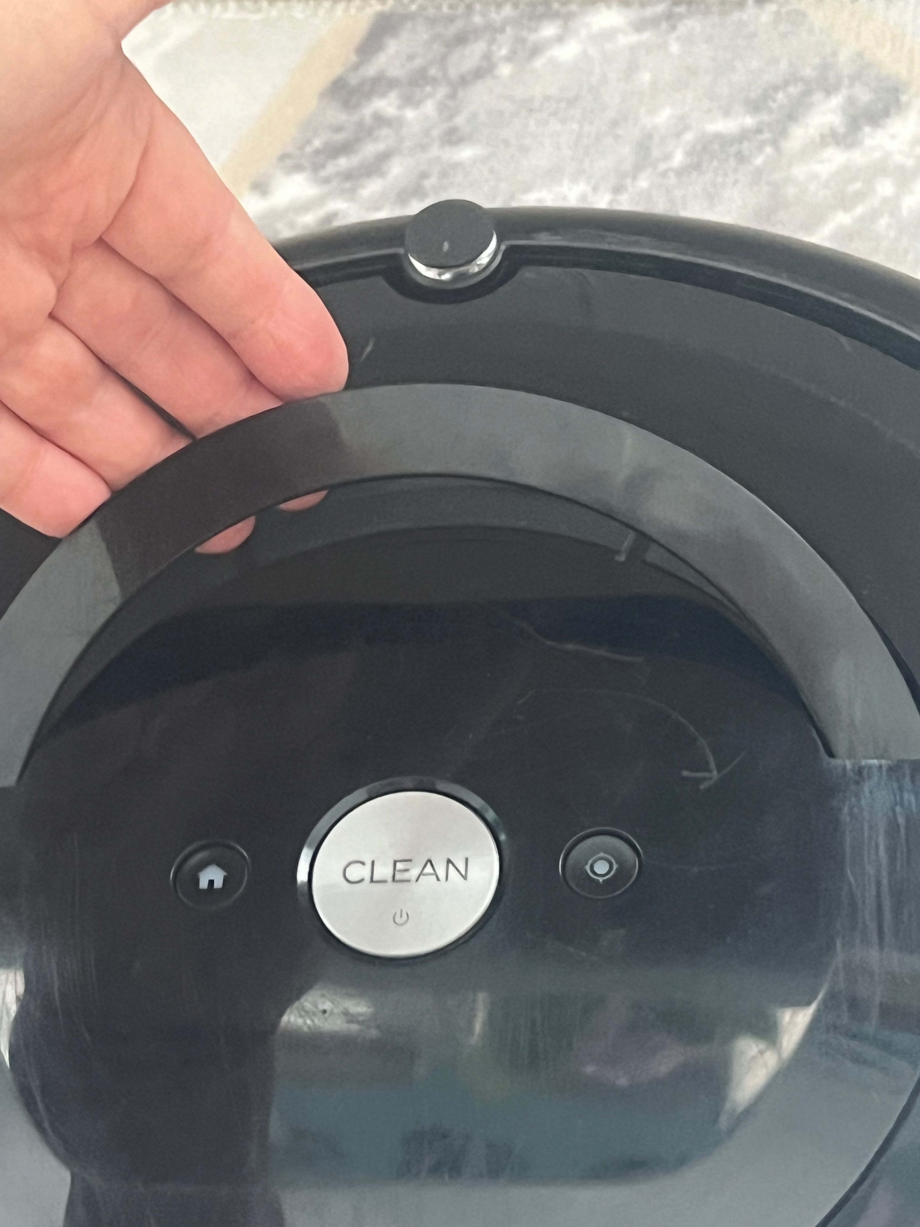 Робот-пилосос IROBOT ROOMBA E5 + запасний новий фільтр і 2 нові щітки.