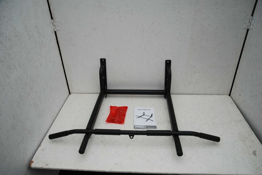 Drążek do podciągania do montażu na ścianie