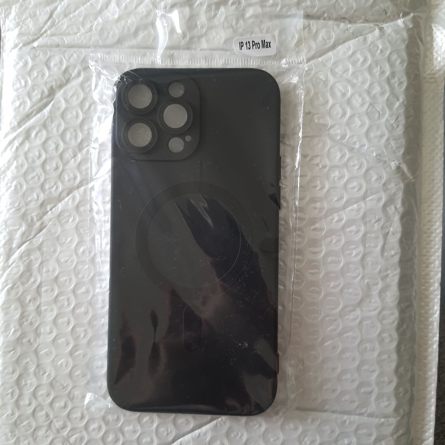 Nowy etui na iphone  13 pro max.