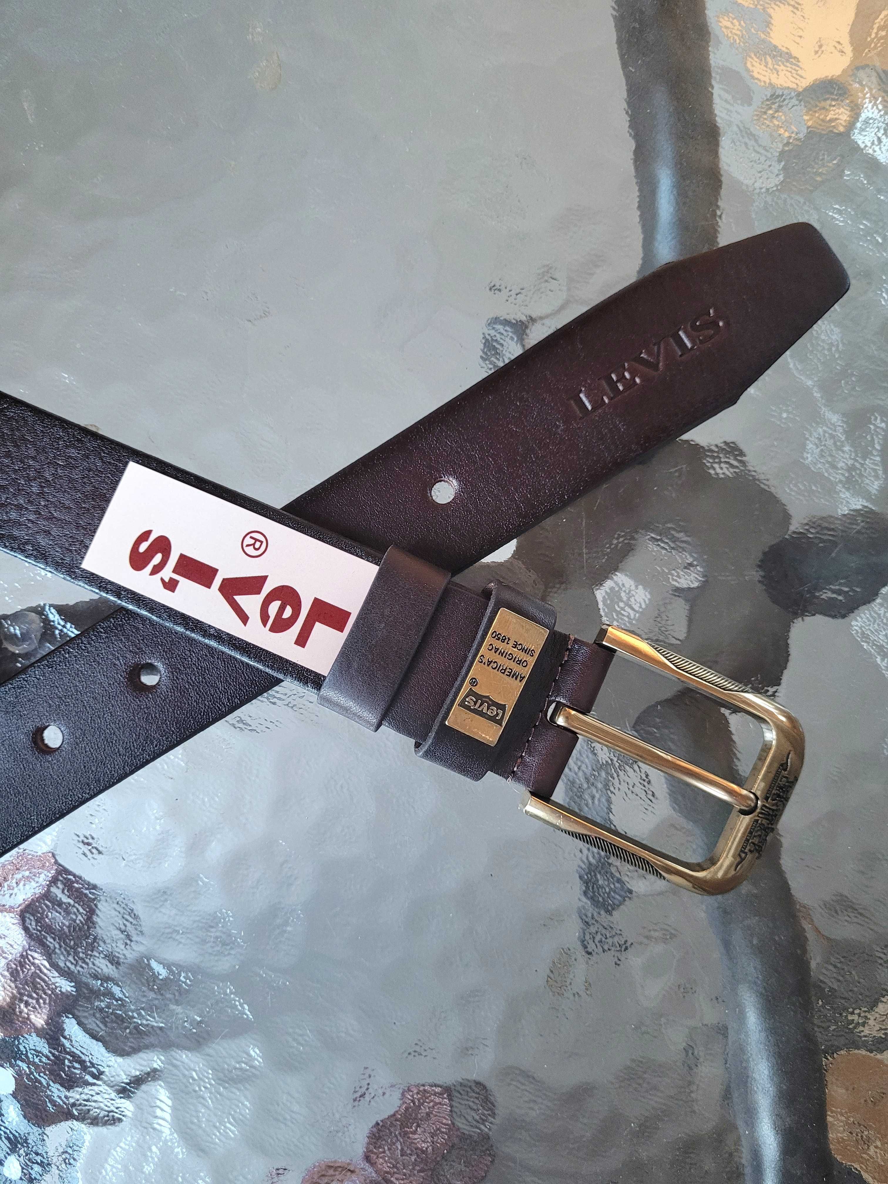 Branzowy męski skozany pasek Levi's 120 cm