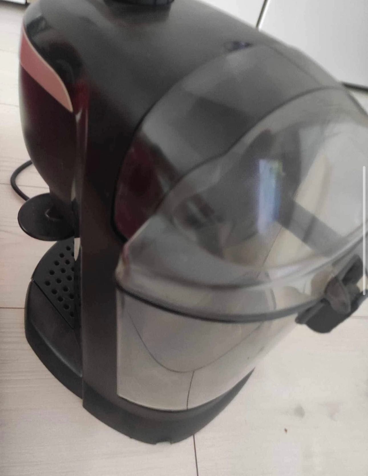 Ekspress do kawy DeLonghi