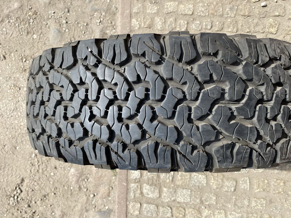 Jedna Opona LT245/70R16 113/110S BFGoodrich All-Terrain T/A K02, 10mm