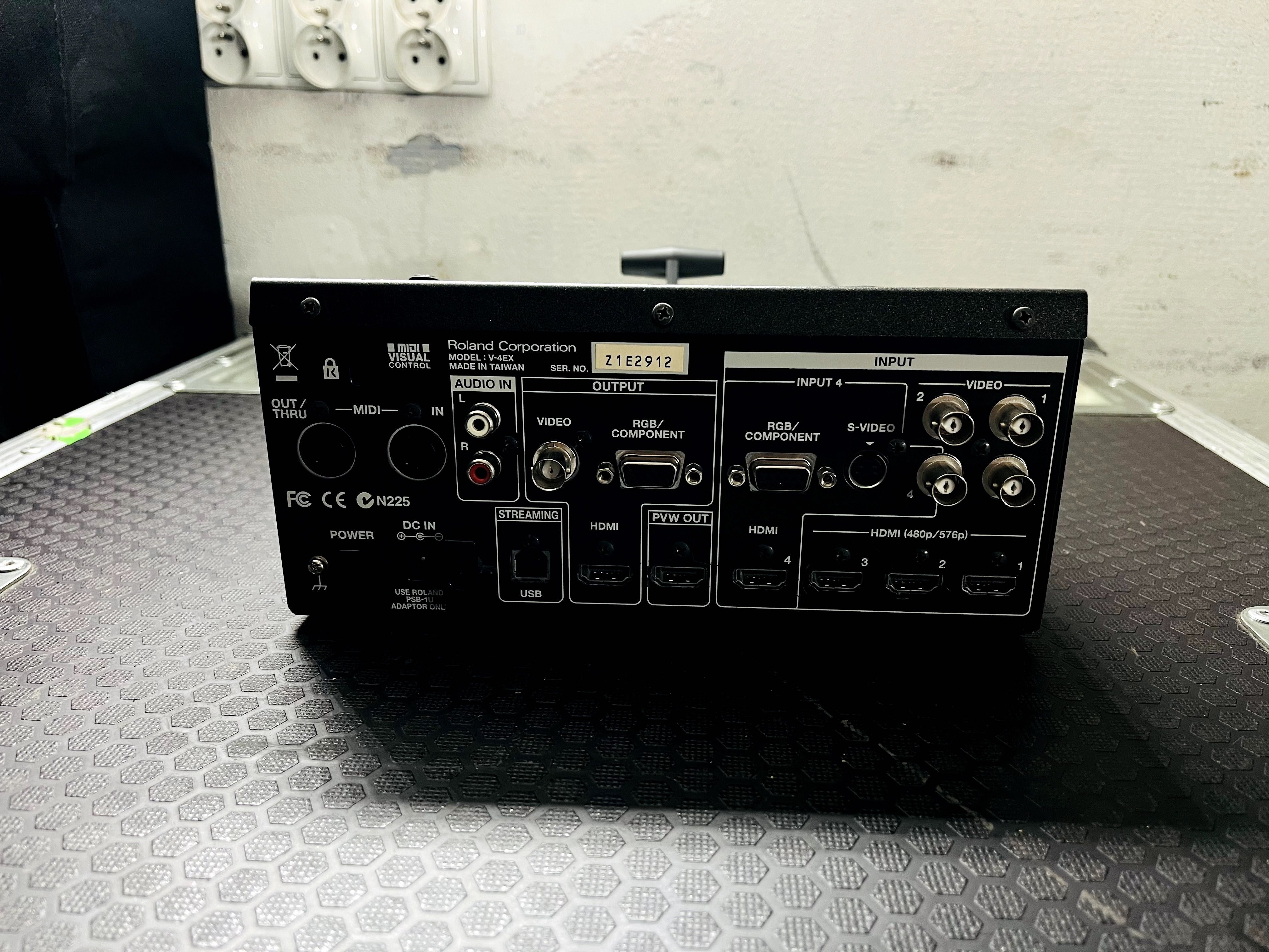 Mikser do wizji Roland v4ex