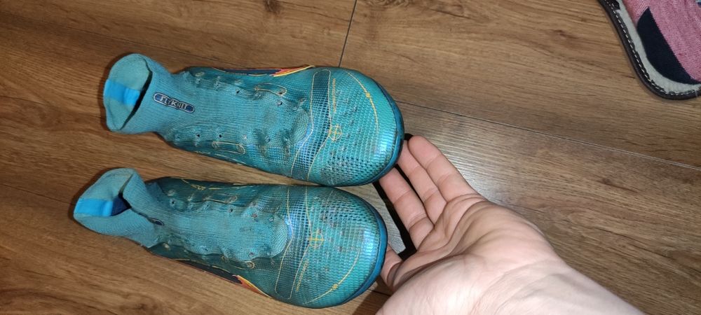 Uzywane korki profesjonalne Nike Mercurial superfly 8 Elite fg roz. 45