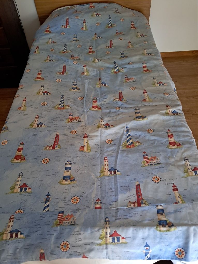Coberta e fronhas para cama de solteiro