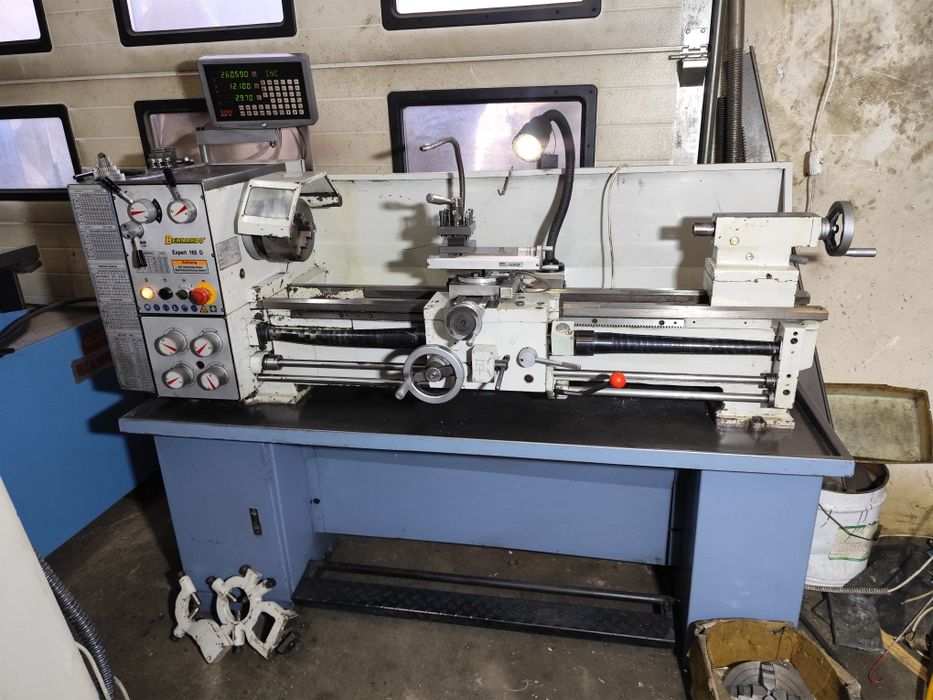 Frezarka do metalu wiertarka odczyty Wiertarko tokarka  piła taśmowa