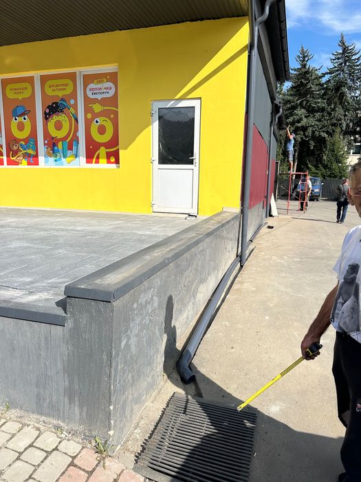 Здам  в оренду приміщення в центрі Дубового