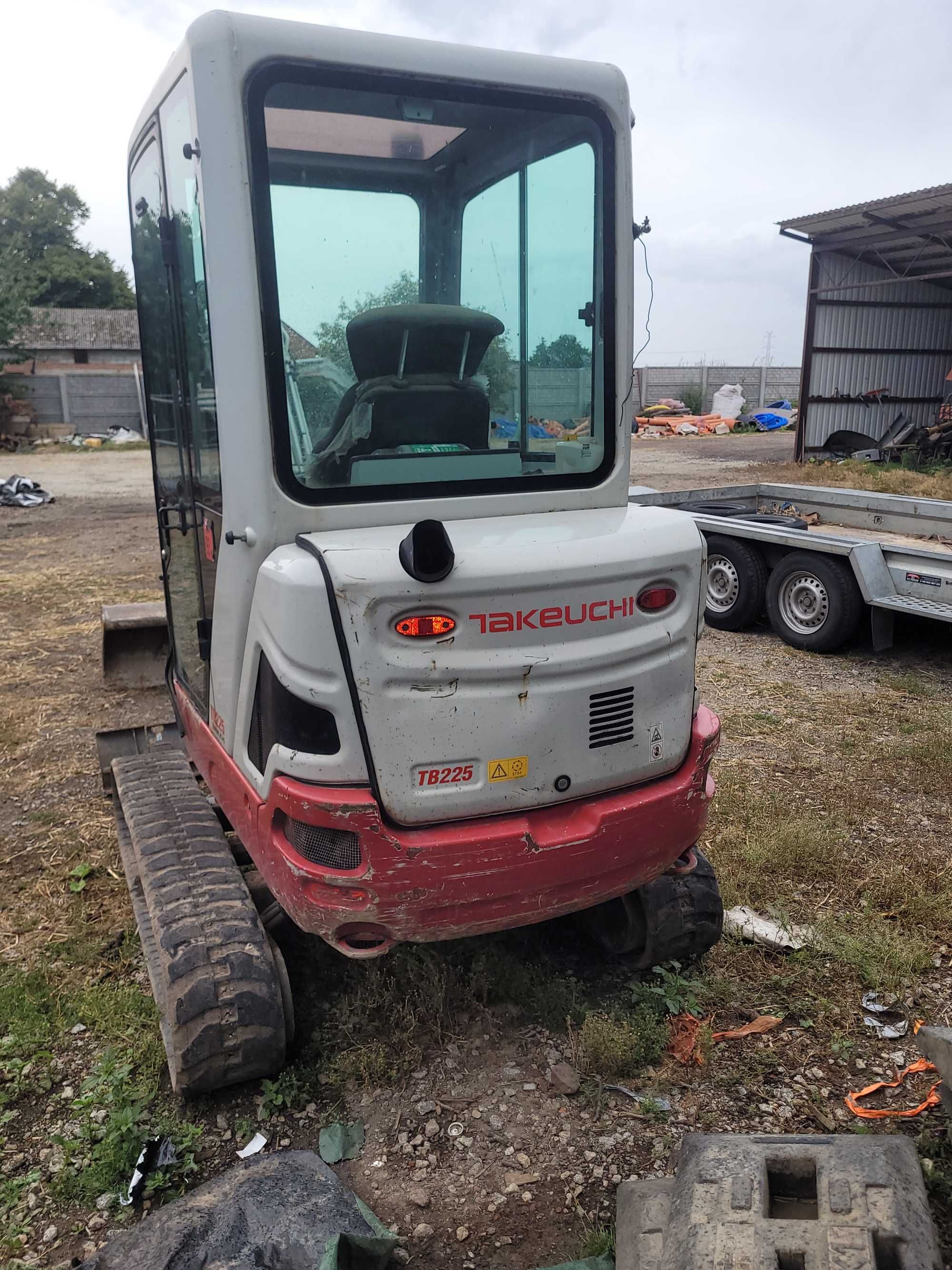 Takeuchi tb 225 / 2018r/ super stan