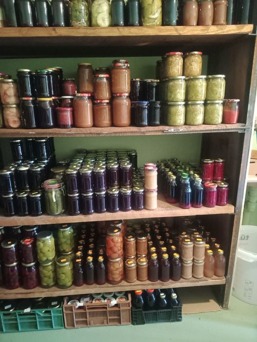 MANUFAKTURA Domowe przetwory , kiszonki , syropy , chrzan