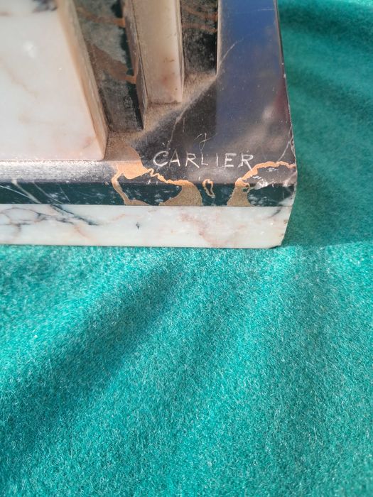 Escultura estilo arte deco