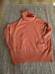 Golf sweter cegiełka