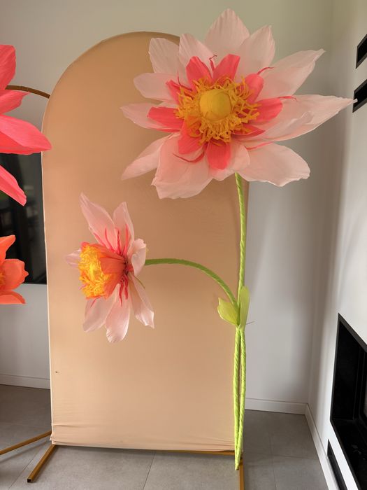 Ogromne kwiaty do dekoracji