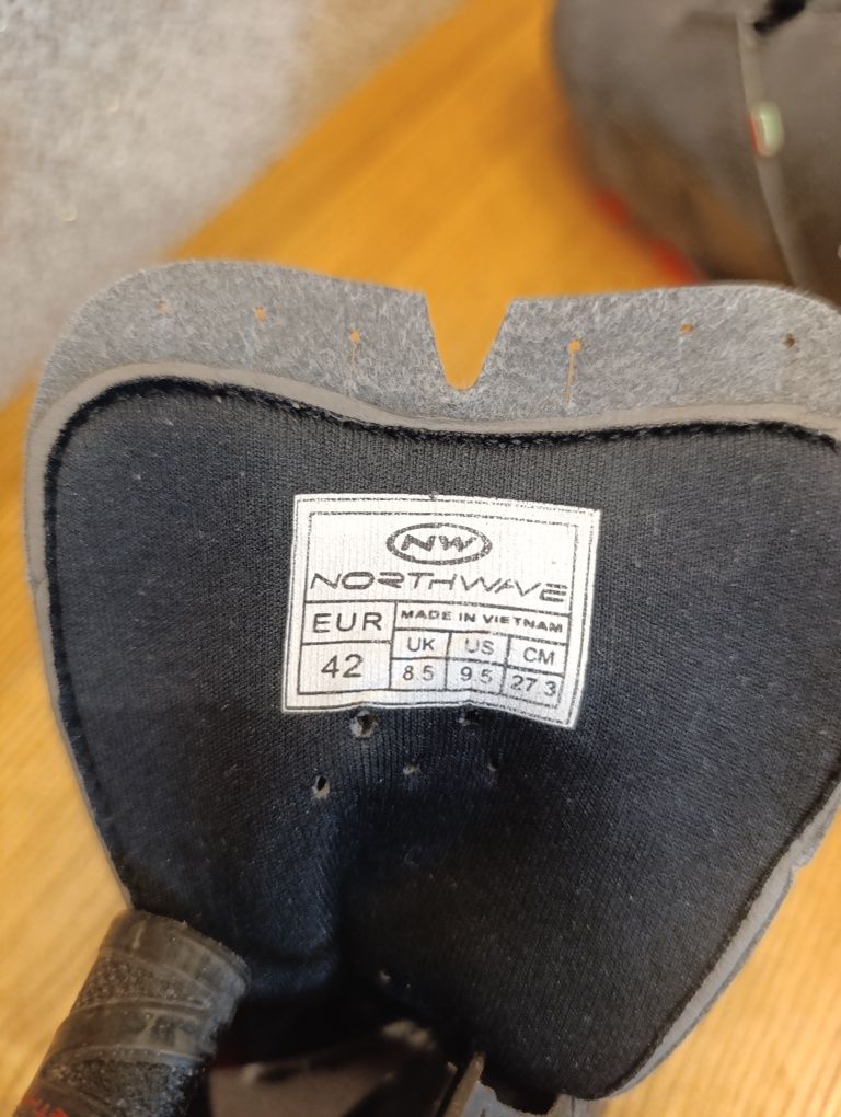 Buty rower NORTWAVE r.42