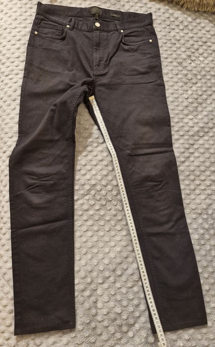Чорні джинси Н&М