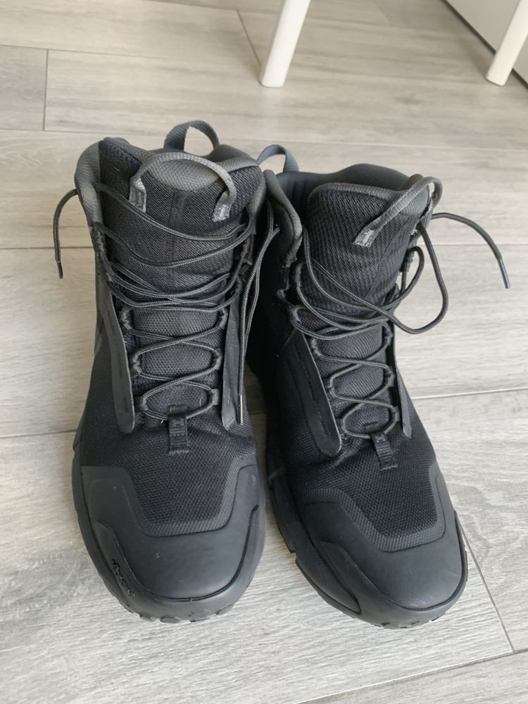 Botas Under Armour valsetz 46