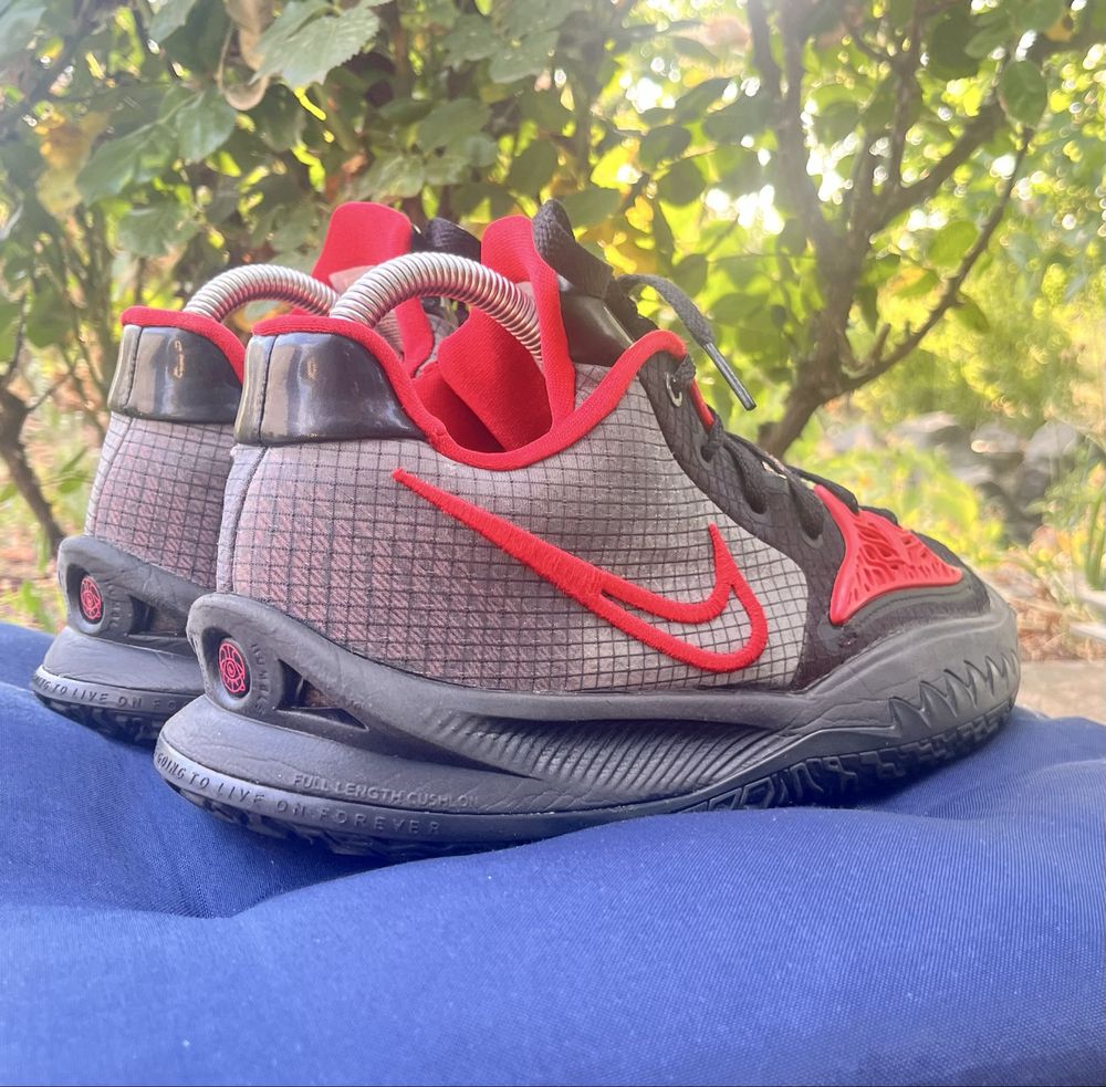 Nike Kyrie 4 Low Оригінал Баскетбольні