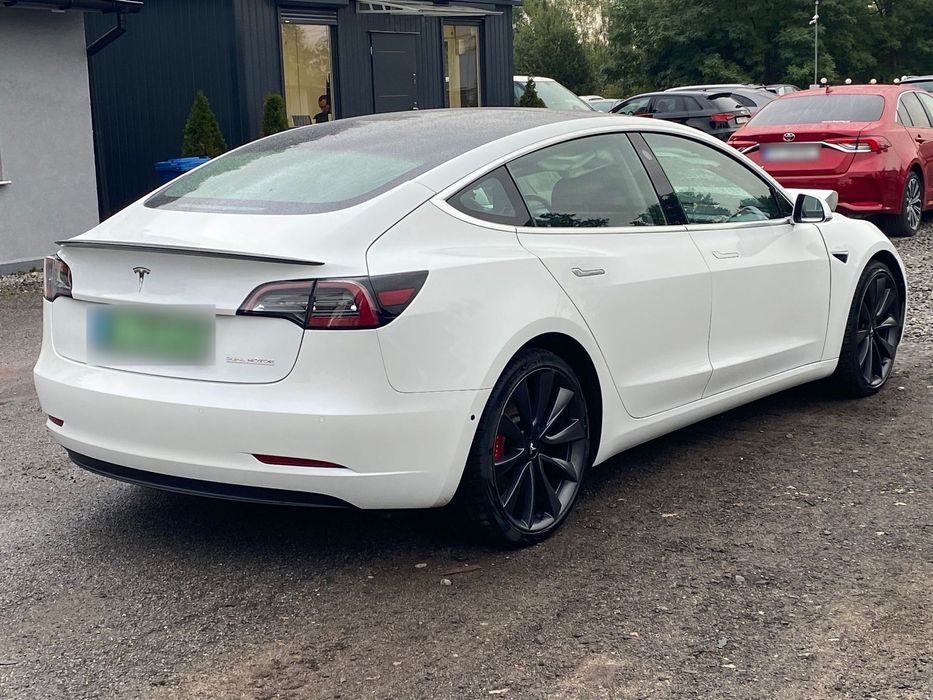 Tesla Model 3 Rej. 08/2020 Performance AWD Salon Polska