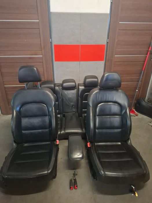 Fotele przód podgrzewane kanapa tył podłokietnik komplet Skoda Superb 2014 rok lift skóra anglia UK