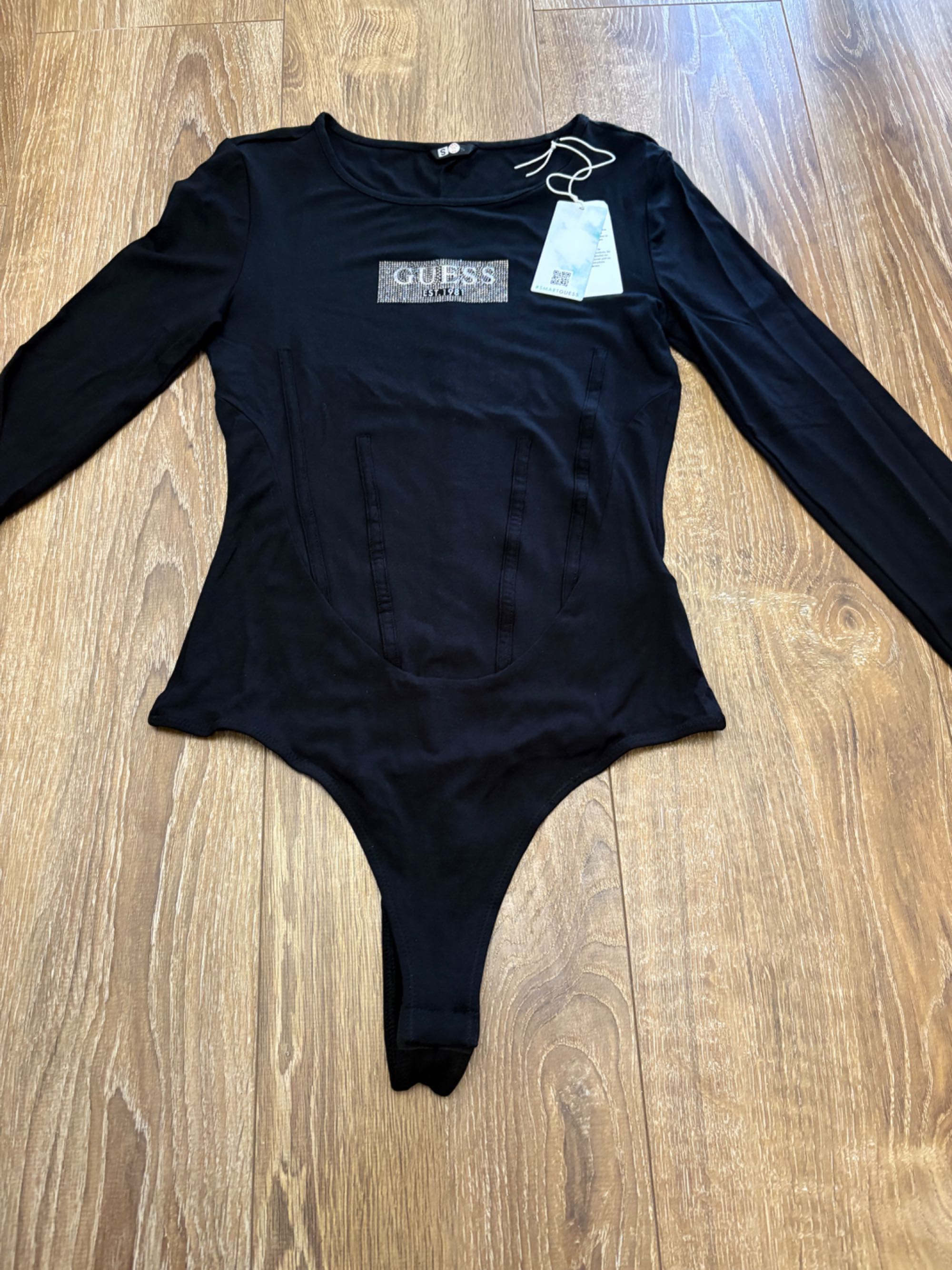 Body Guess, r. S