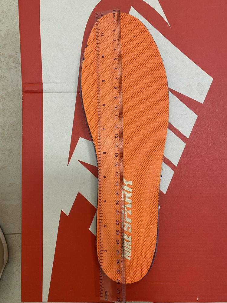 Nike кросівки чоловічі Spark Flyknit Tan Total Orange DD1901-200