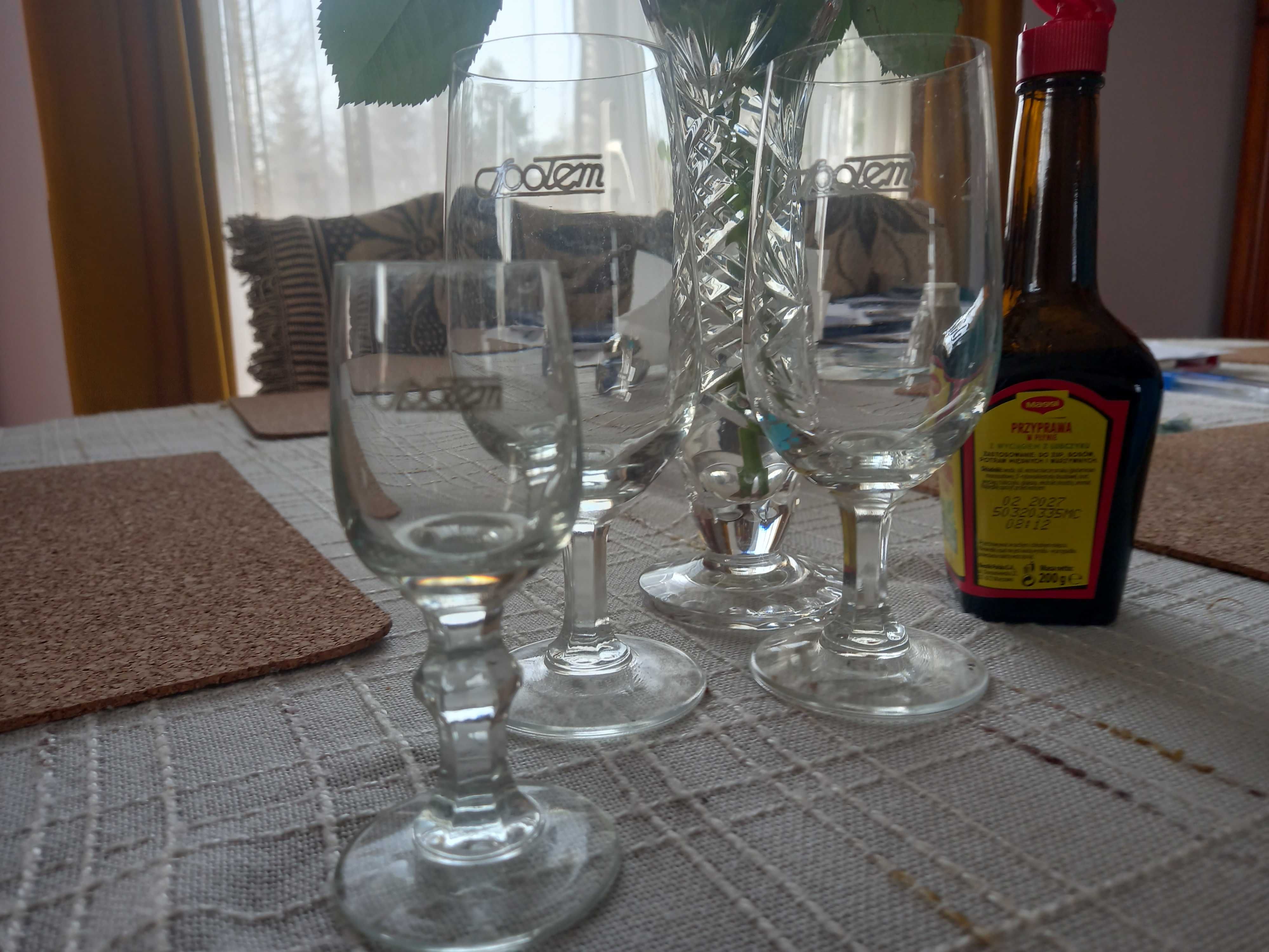 Kieliszki nowe rozne PRL Społem wodka wino szampan koniak i alpaga.