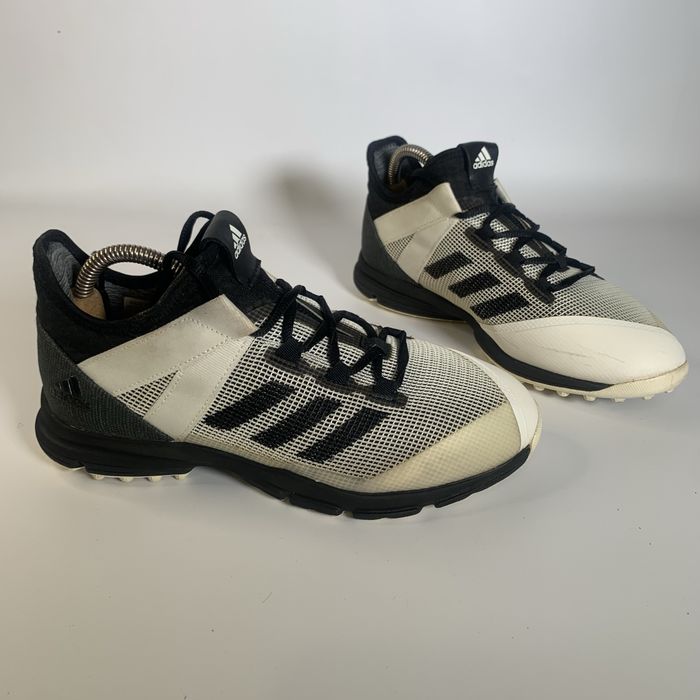 Трекінгові кросівки Adidas розмір 39 25см