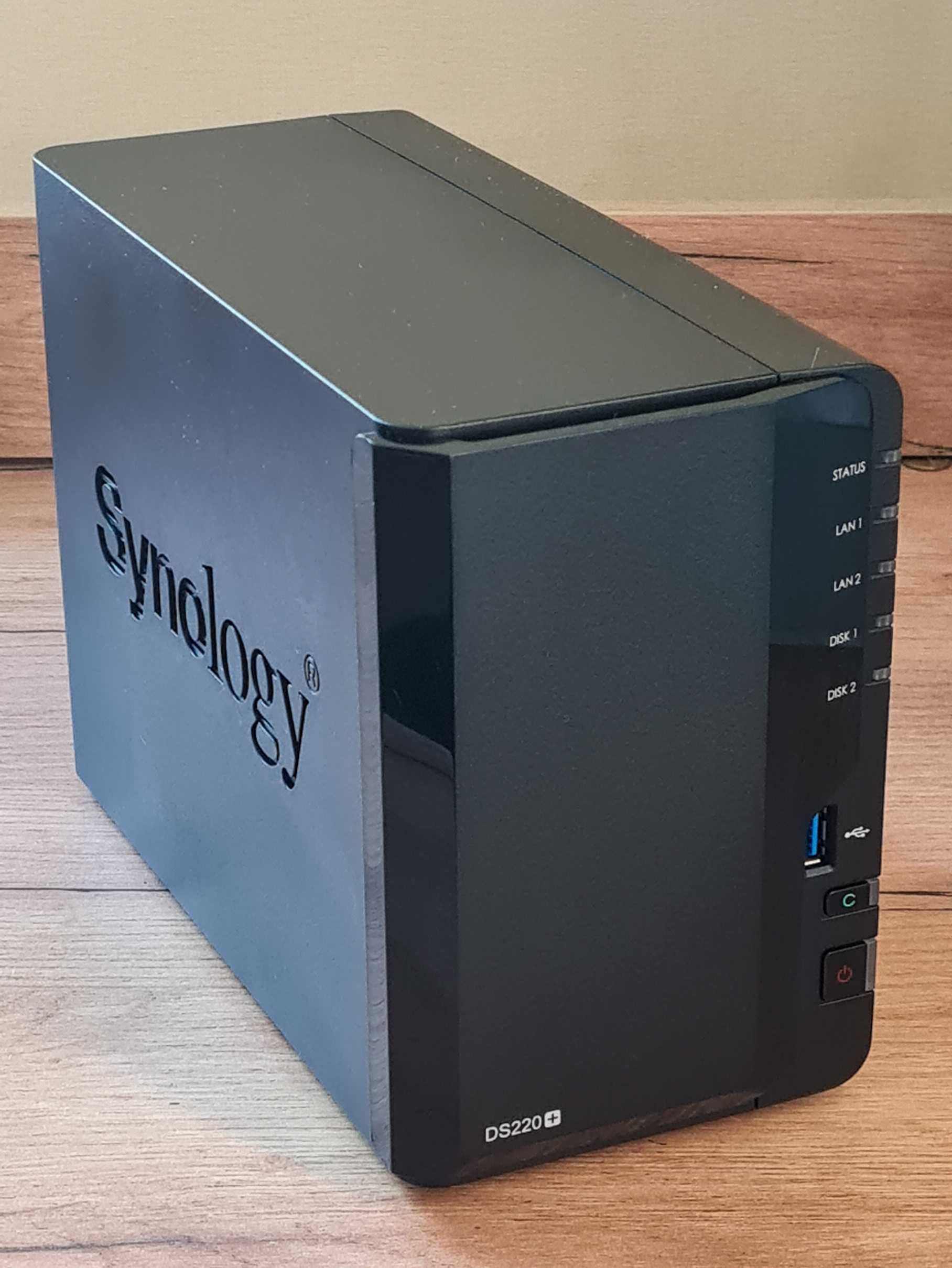 Мережевий накопичувач Synology DS220+