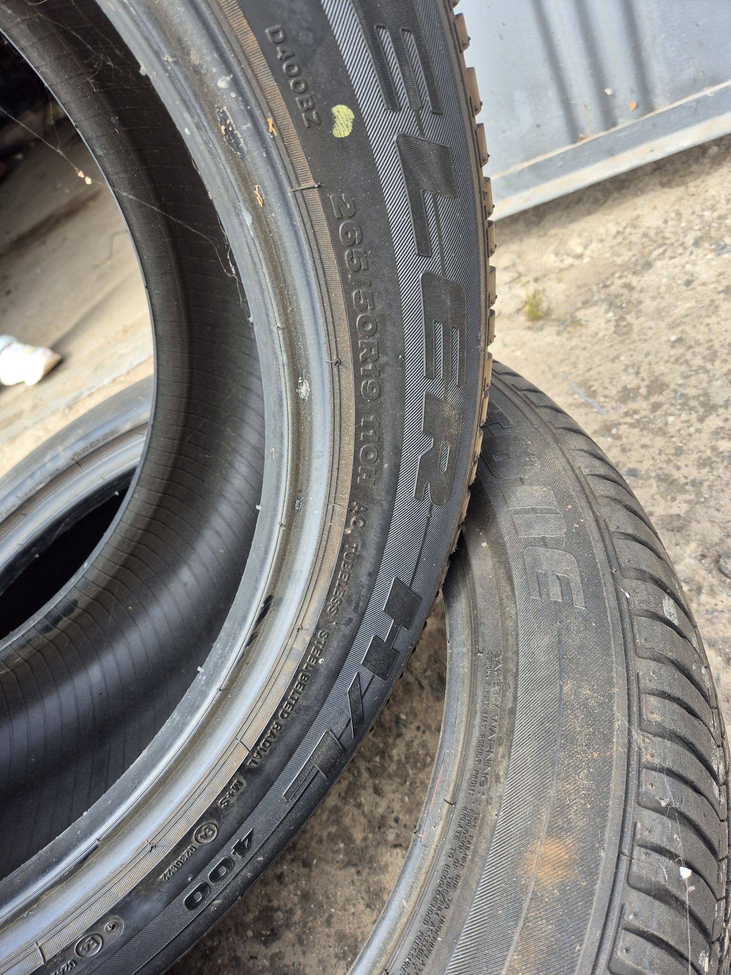 Літня гума. Колеса 265/50R19 Bridgestone