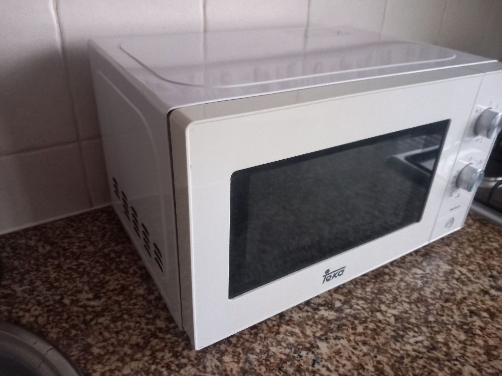 Microondas Teka branco