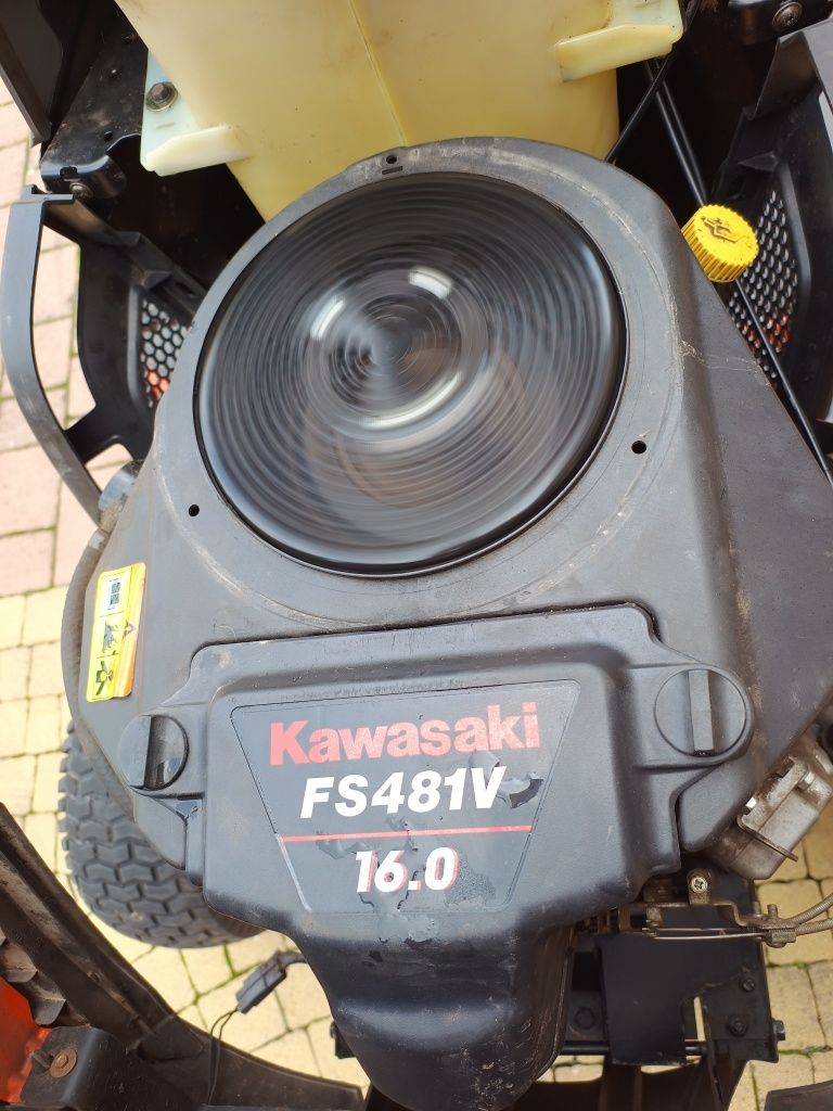 Kosiarka Traktorek Husqvarna 16 kM Kawasaki V-Twin pompą oleju hydro