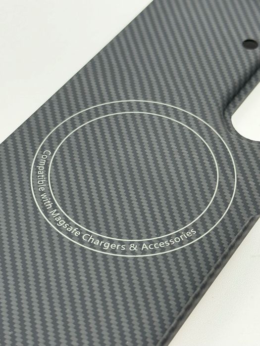 Чехол из настоящего карбона для Samsung Galaxy Fold 7 (600D) + MagSafe