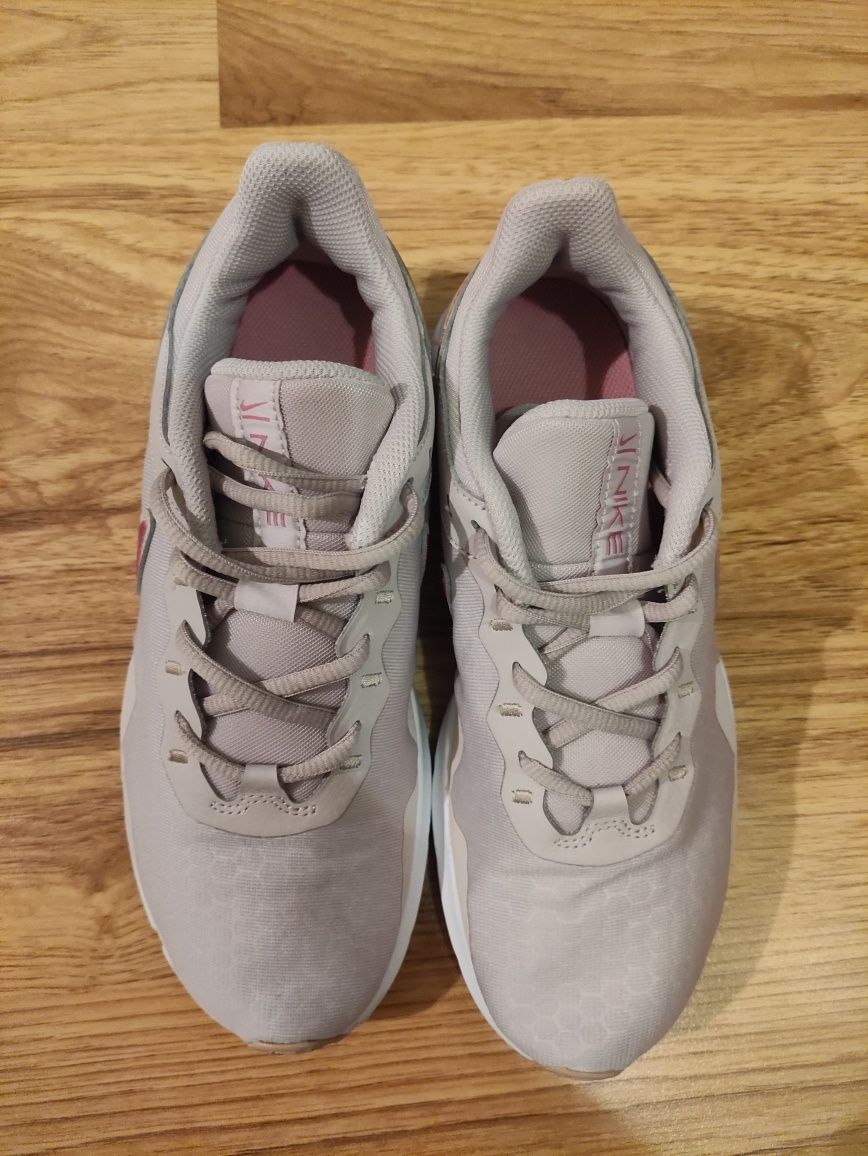 Nike legend essential 2 damskie