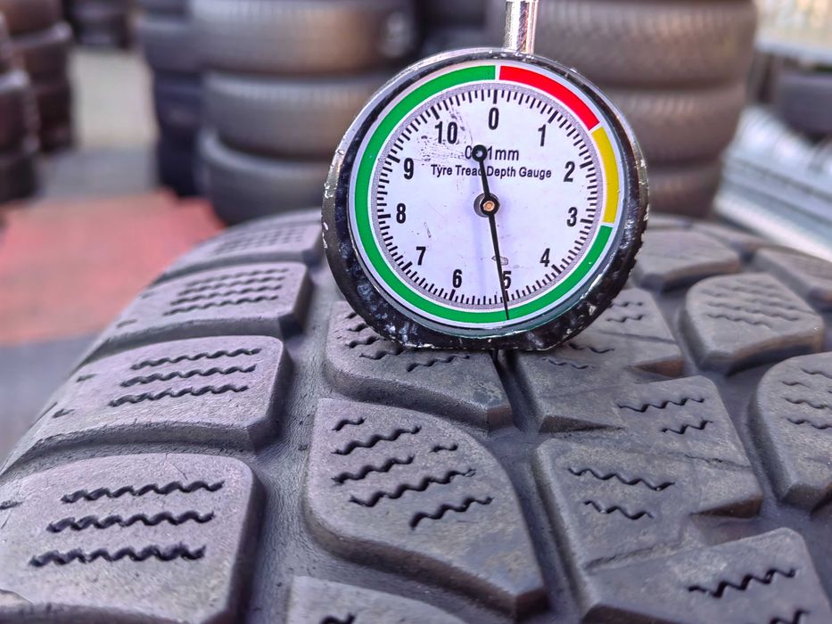 235/65R17 108H Bridgestone Blizzak LM-25 Komplet zima KZ158