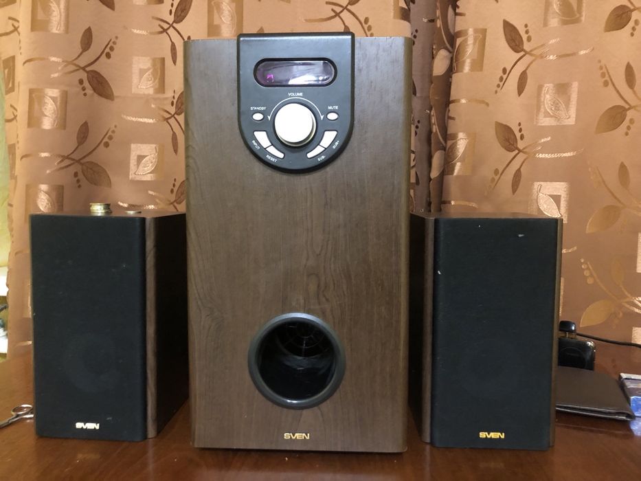 Продам колонки Sven