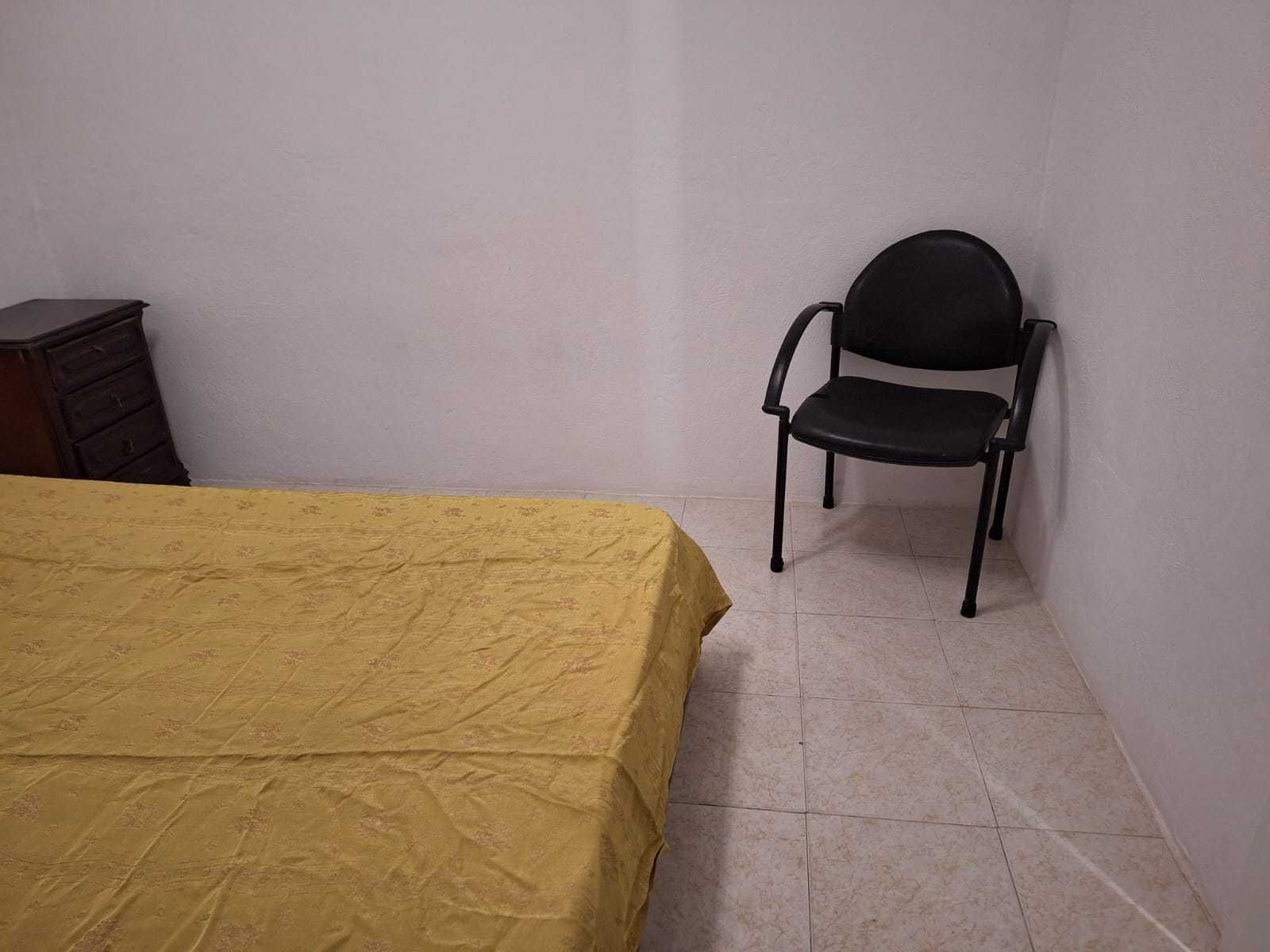 Quarto para arrendar - Margem Sul - Fernão Ferro