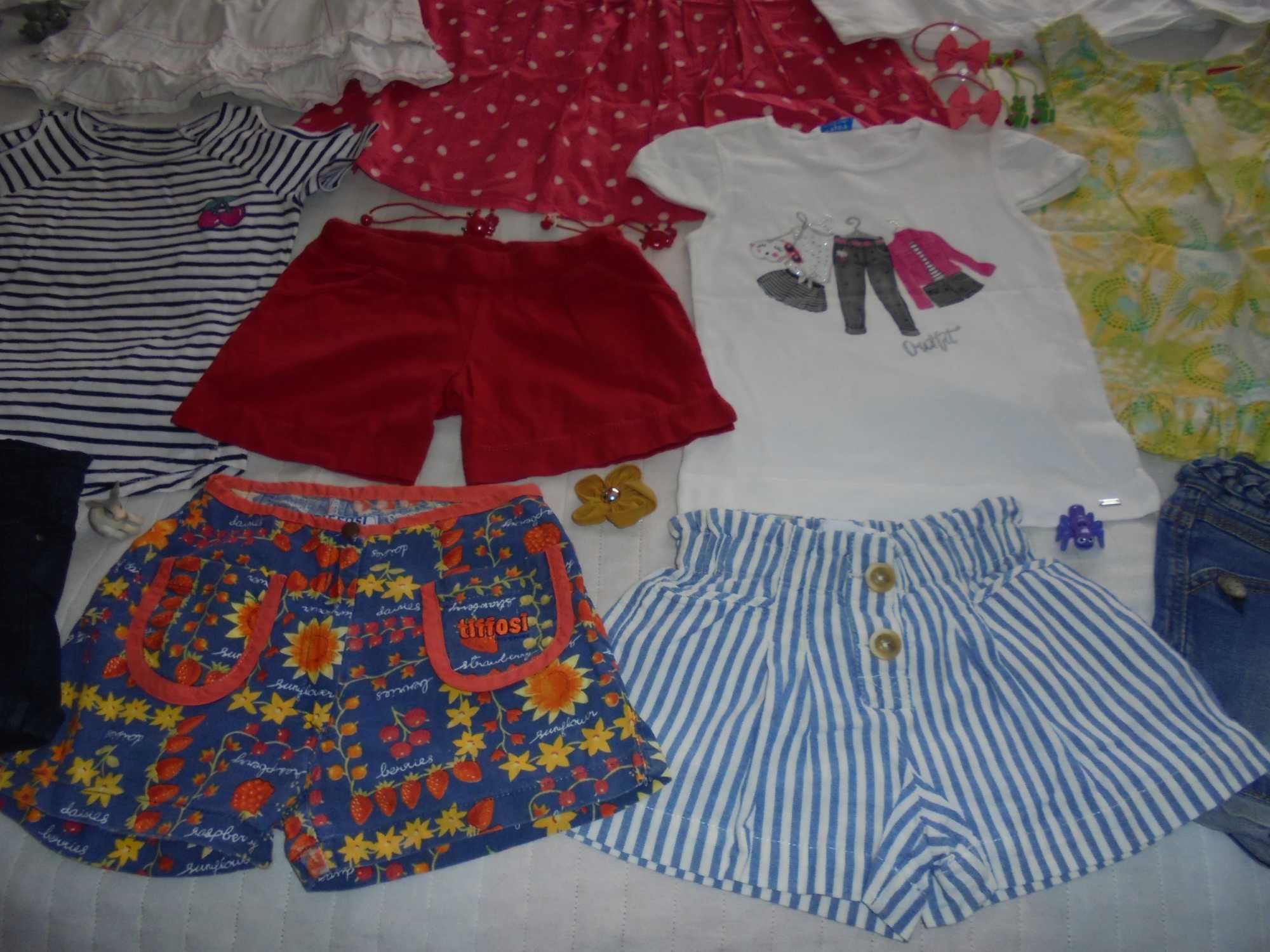 lote de roupa de menina a boneca