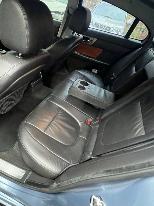 Продам терміново jaguar XF 3,0 148к пробігу