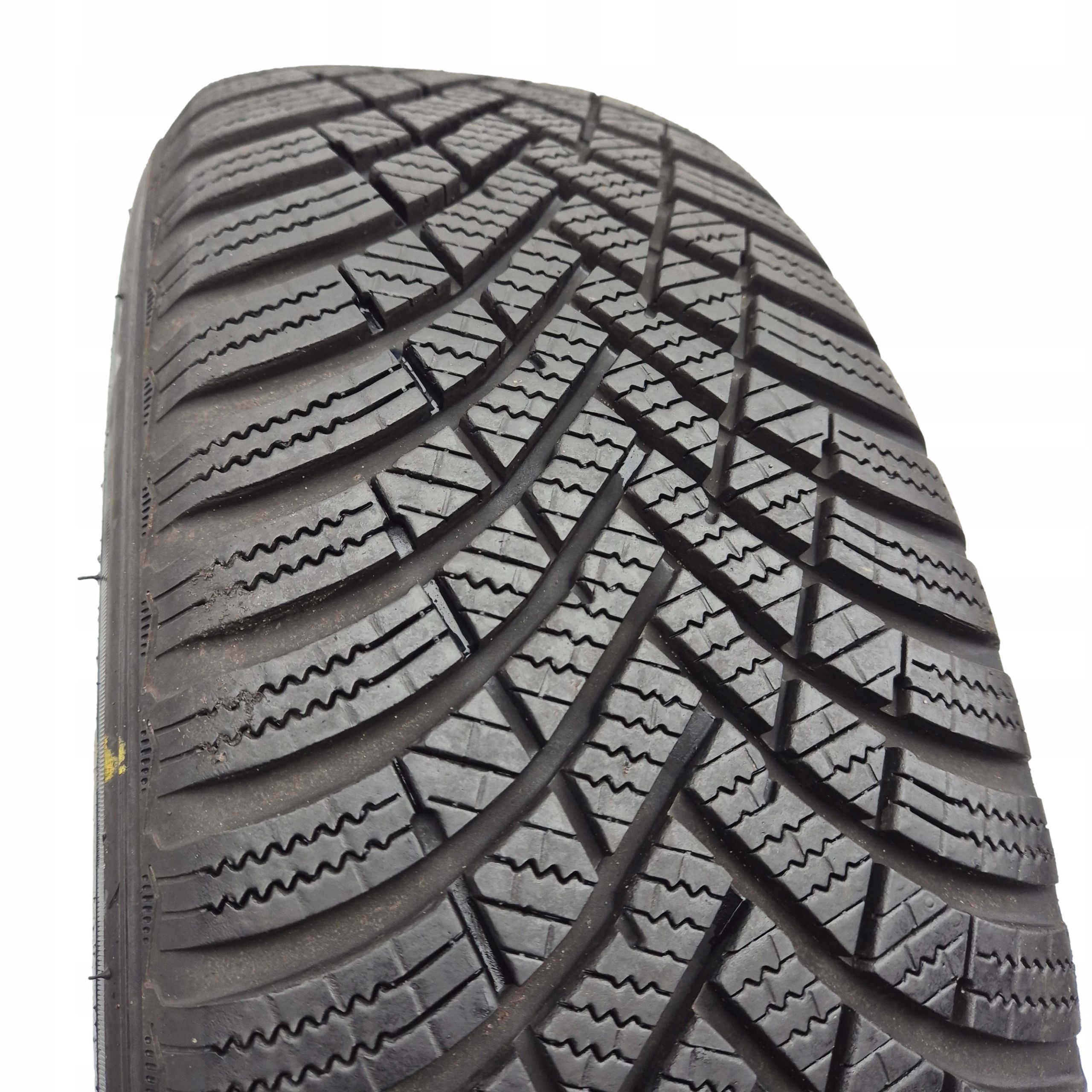 205/60 R16 96H hankook winter icept RS3 8mm 2023