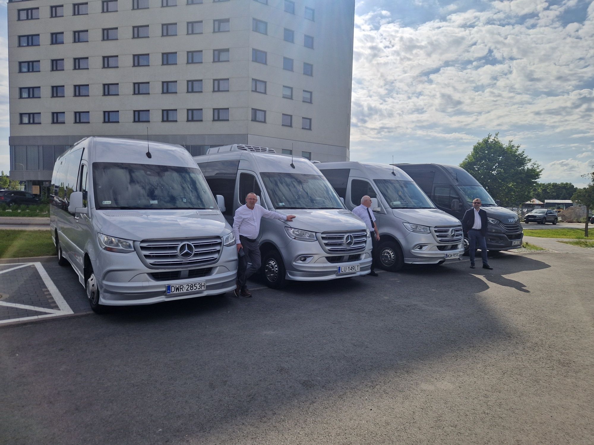 Wynajem  busa,  autobusu ,przewozy pracownicze