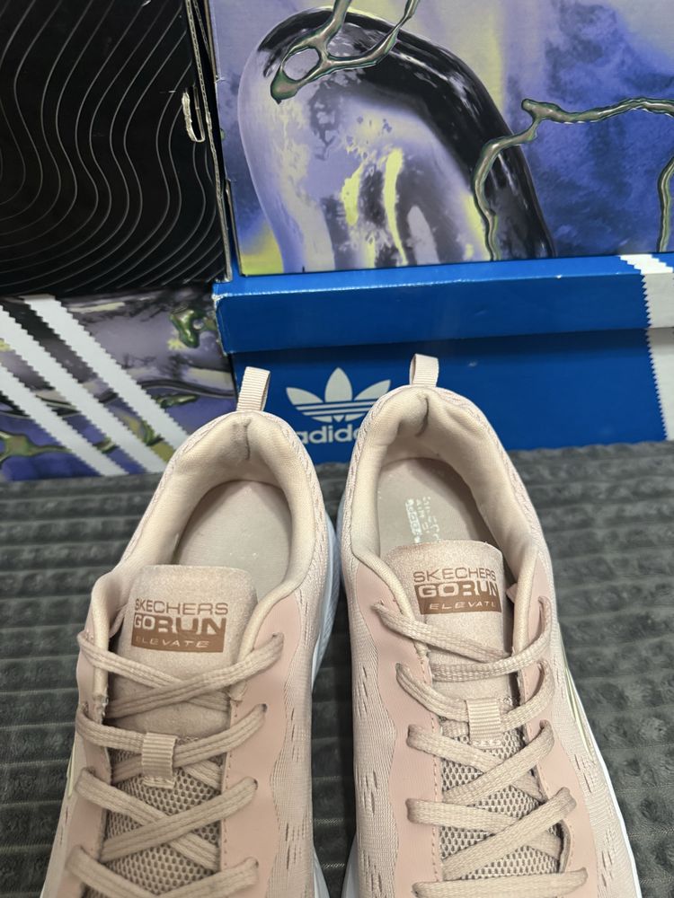 Жіночі кросівки для бігу Skechers 41,5(27см) оригінал
