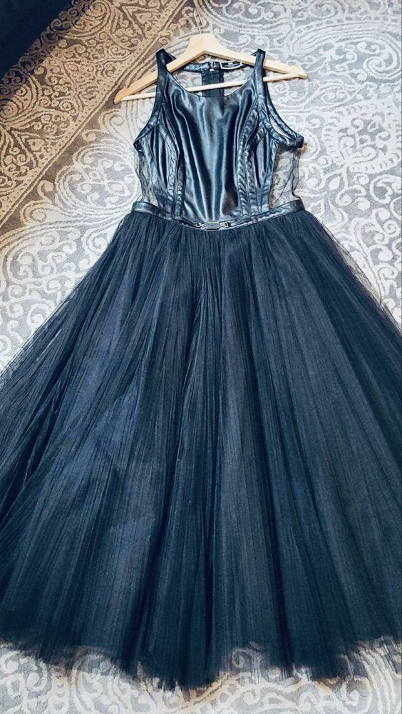 Czarna sukienka Elisabetta Franchi