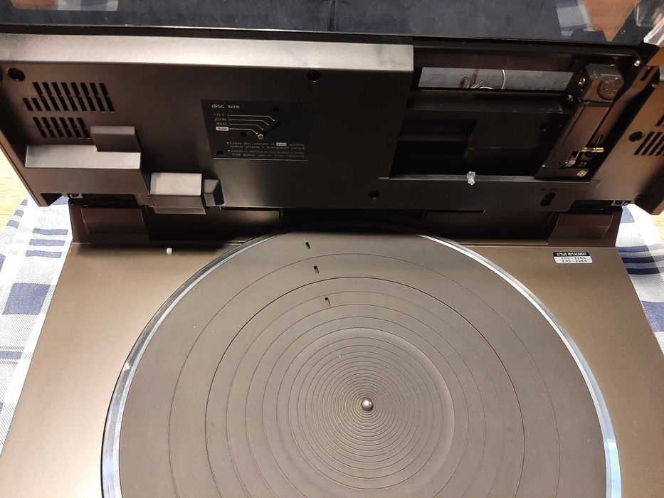 Technics  Quartz  Drive   Automatic Turntable System SL-QL1