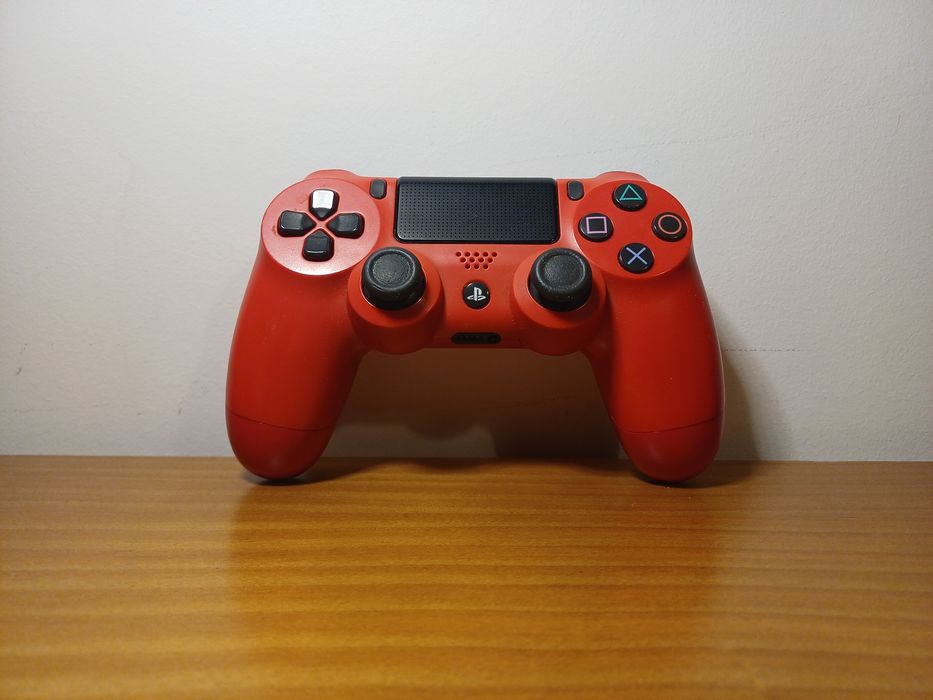 Comando PS4 DualShock 4 - Vermelho