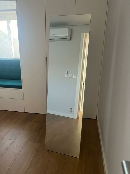 Espelho de pé em madeira 45x160cm