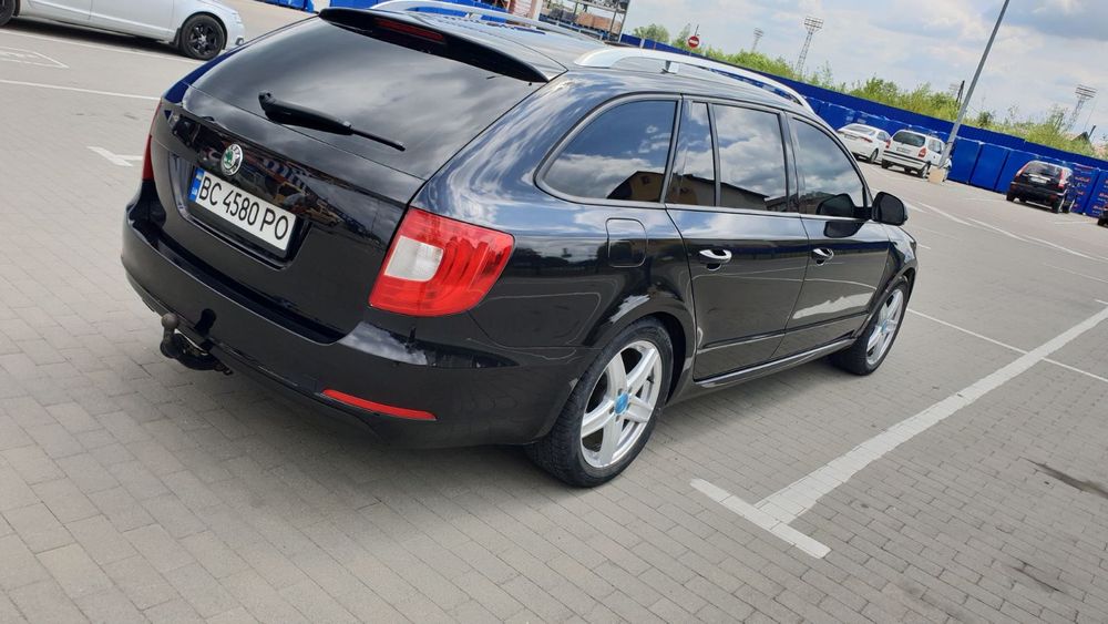 Skoda Superb 2 2011